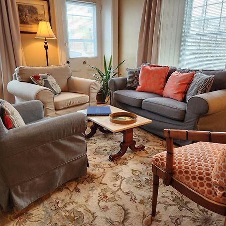 Stone Carriage House Villa Picton Bagian luar foto